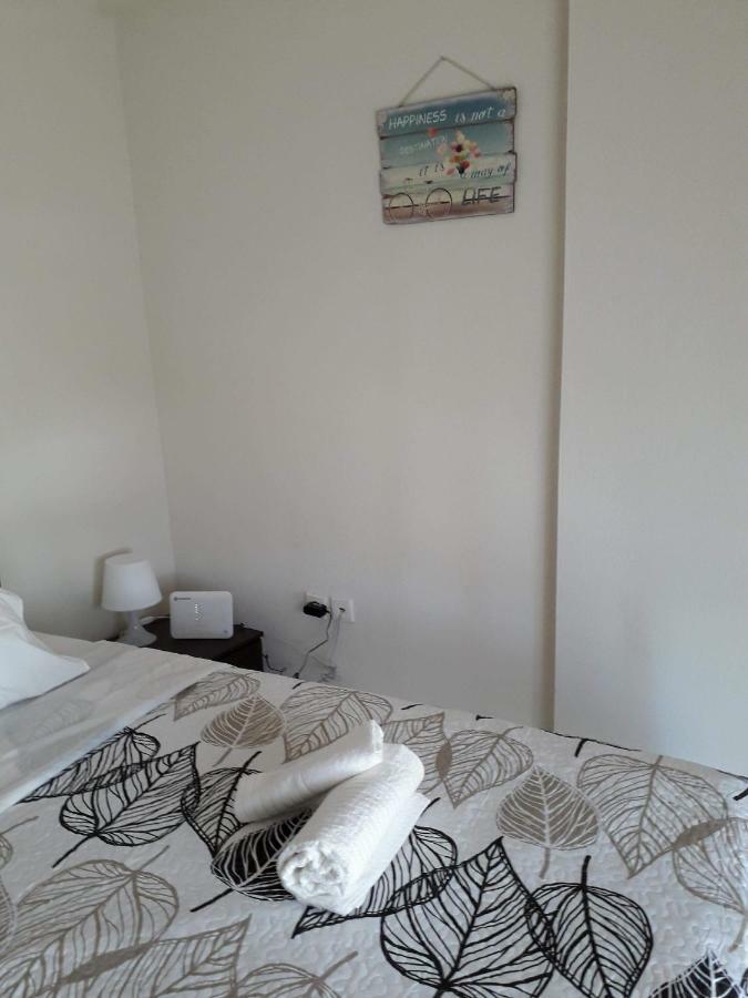 Jordan'S Appartment At Néa Mihanióna Kültér fotó