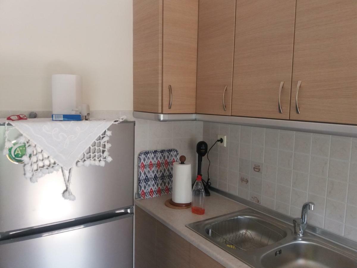 Jordan'S Appartment At Néa Mihanióna Kültér fotó