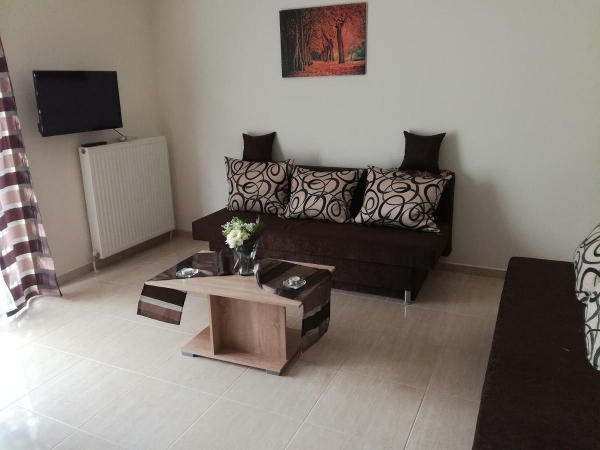 Jordan'S Appartment At Néa Mihanióna Kültér fotó
